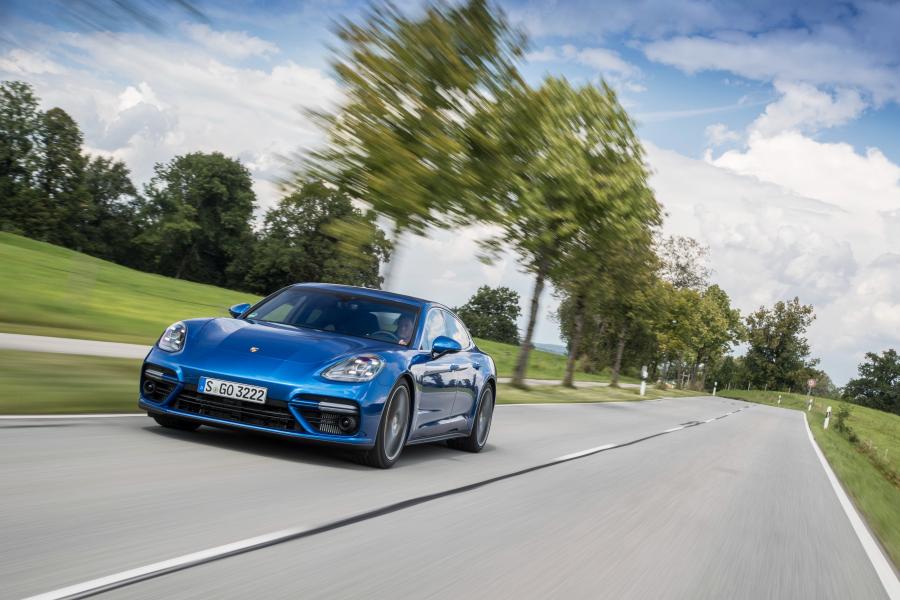  Porsche Panamera Turbo 2016 года  (фото 15 из 53)